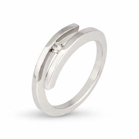 Smeedring smal met diamant