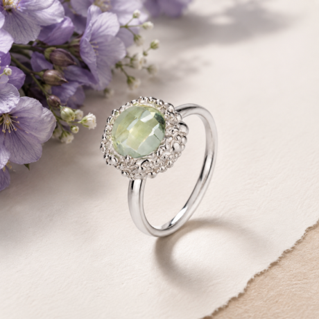 Ring met bolletjes zetting