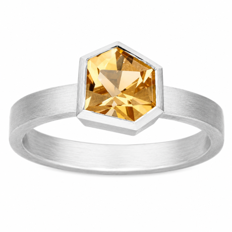  Zilveren ring met hoekige zetting