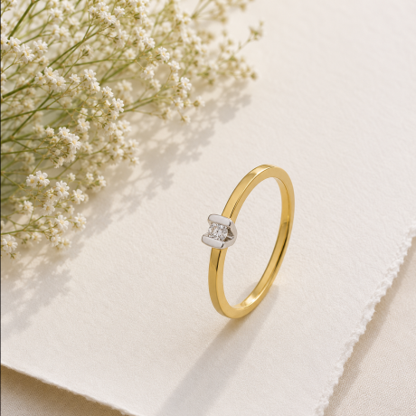 Solitair ring met V zetting