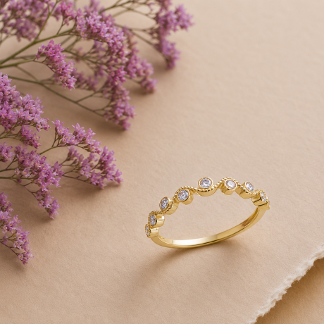 Fantasie ring golvend met diamant