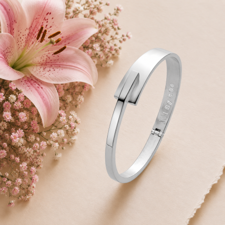 Smeedarmband plat staand overlappend