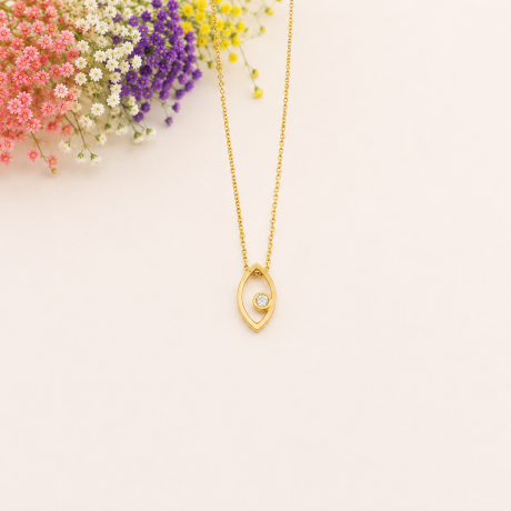 Geelgouden navet hanger met diamant