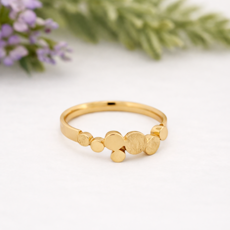 Geelgouden rondjes ring fijn