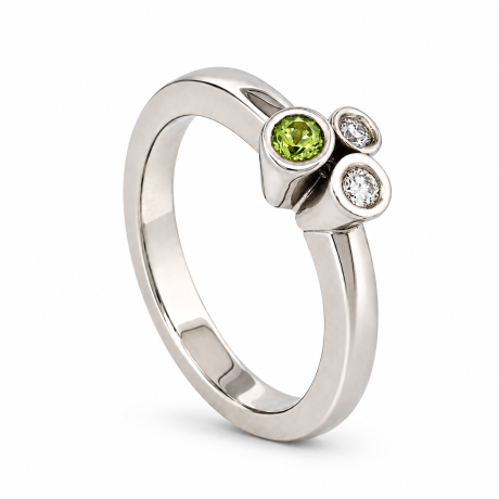 Witgouden kelkjes ring