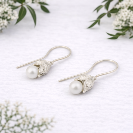 Koningskaars oorhaakjes met parel