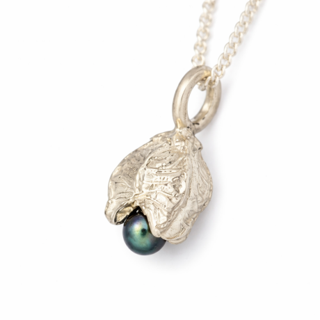  Koningskaars hanger met parel