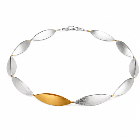 Collier beukennootjes opengewerkt