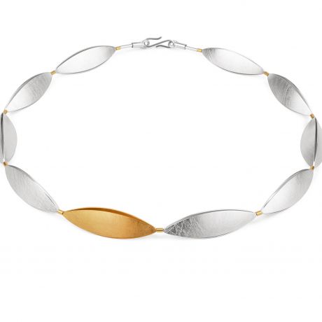 Collier beukennootjes opengewerkt