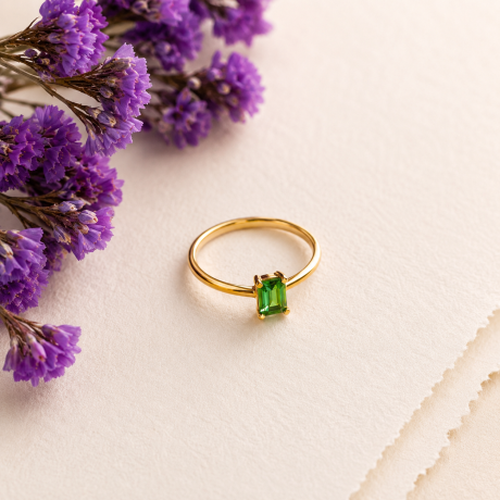 Geelgouden ring met baguette geslepen toermalijn