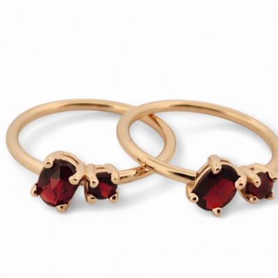 Gouden ringen met granaat