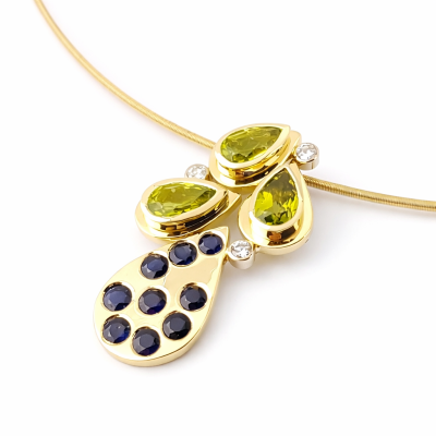 Gouden hanger met saffier, peridot en diamanten Zuurdeeg en Ockels