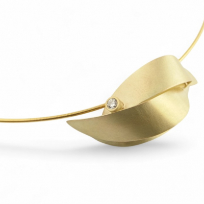 Hanger gemaakt van eigen goud en diamant van klant