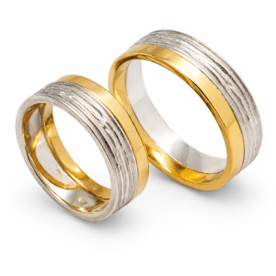 Bestaande gouden ringen tegen nieuwe grillige ringen gesoldeerd Zuurdeeg en Ockels