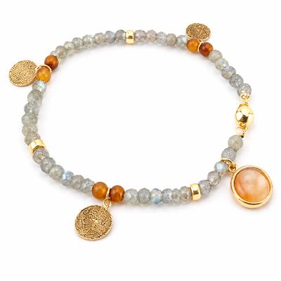Edelstenen armband met schelp en vinger afdrukken Zuurdeeg en Ockels
