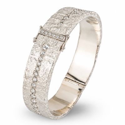 Gemaakt van eigen witgoud een vuur armband met eigen diamanten Zuurdeeg en Ockels