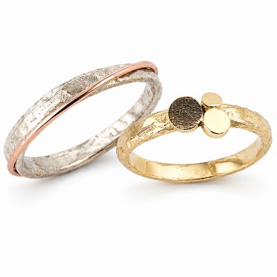 Gouden vuurringen met vinger afdruk