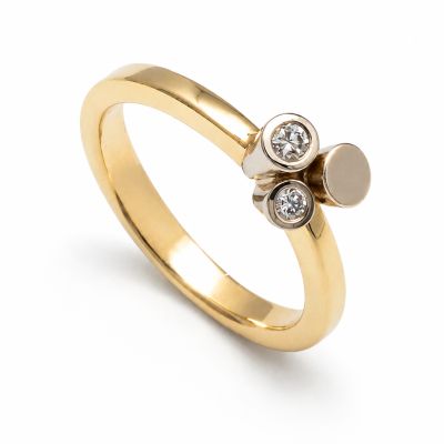 Kelkjes ring met diamanten Zuurdeeg en Ockels