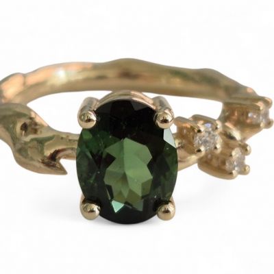 Geelgouden ring met tourmalijn en diamant